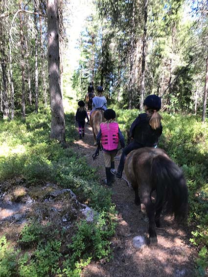 Skole og oppvekst - Kåråsen Gård